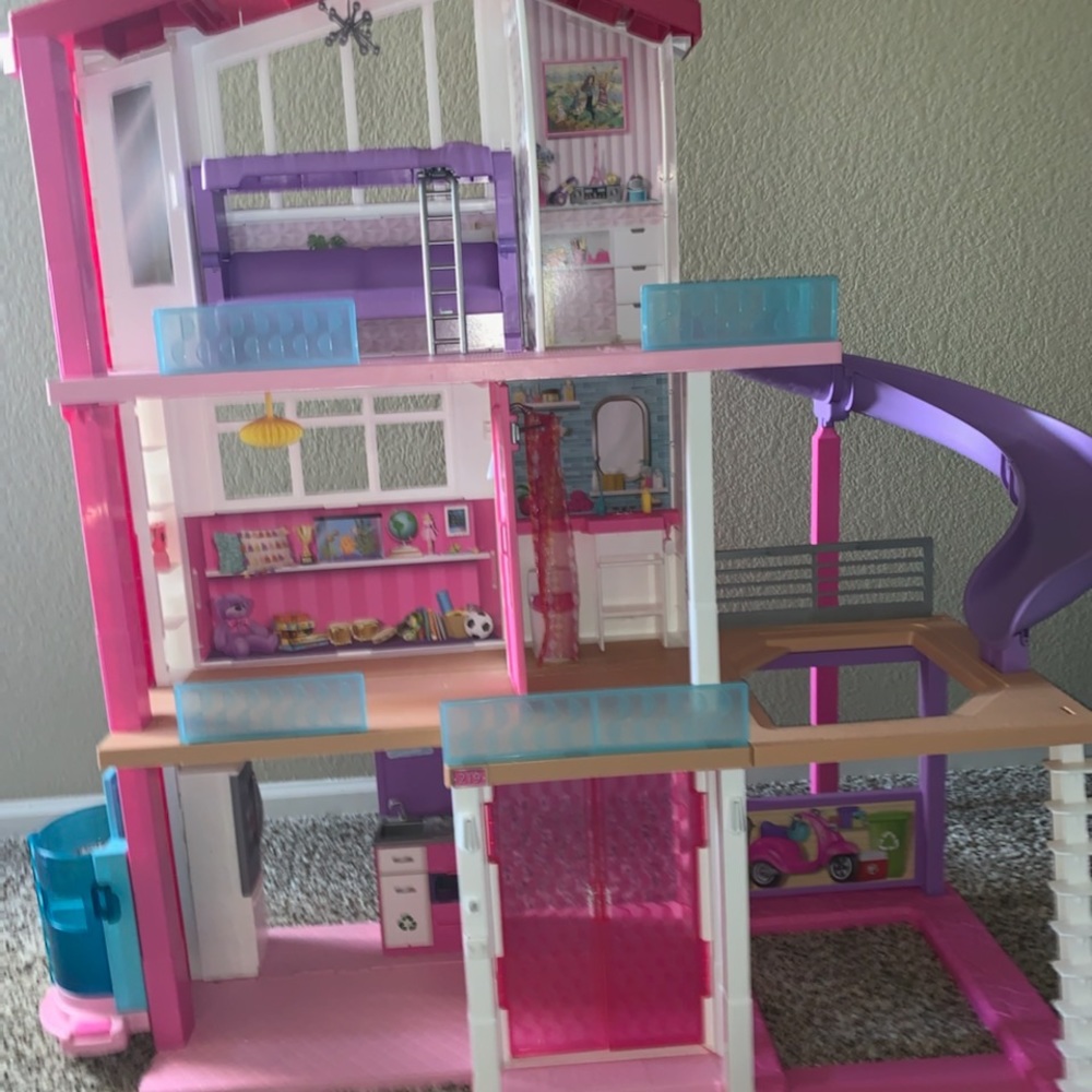 Barbie Dream Doll House